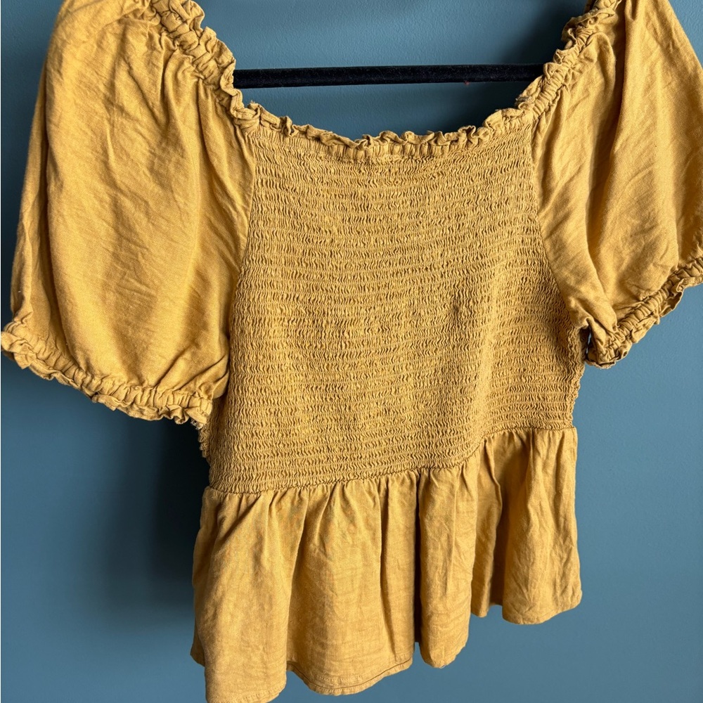 Old Navy Smocked Linen Blend Top - Picture 8 of 9